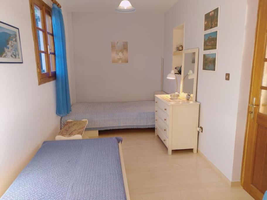 Explore Aegina Island Сувала Екстериор снимка